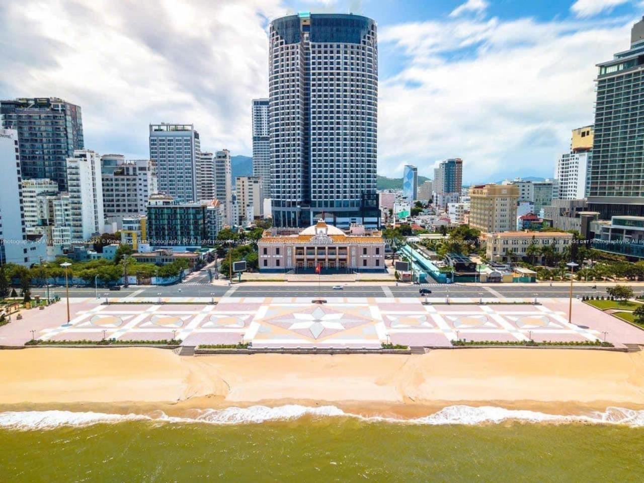 Seabreeze Panorama Grand Residences Nha Trang Extérieur photo